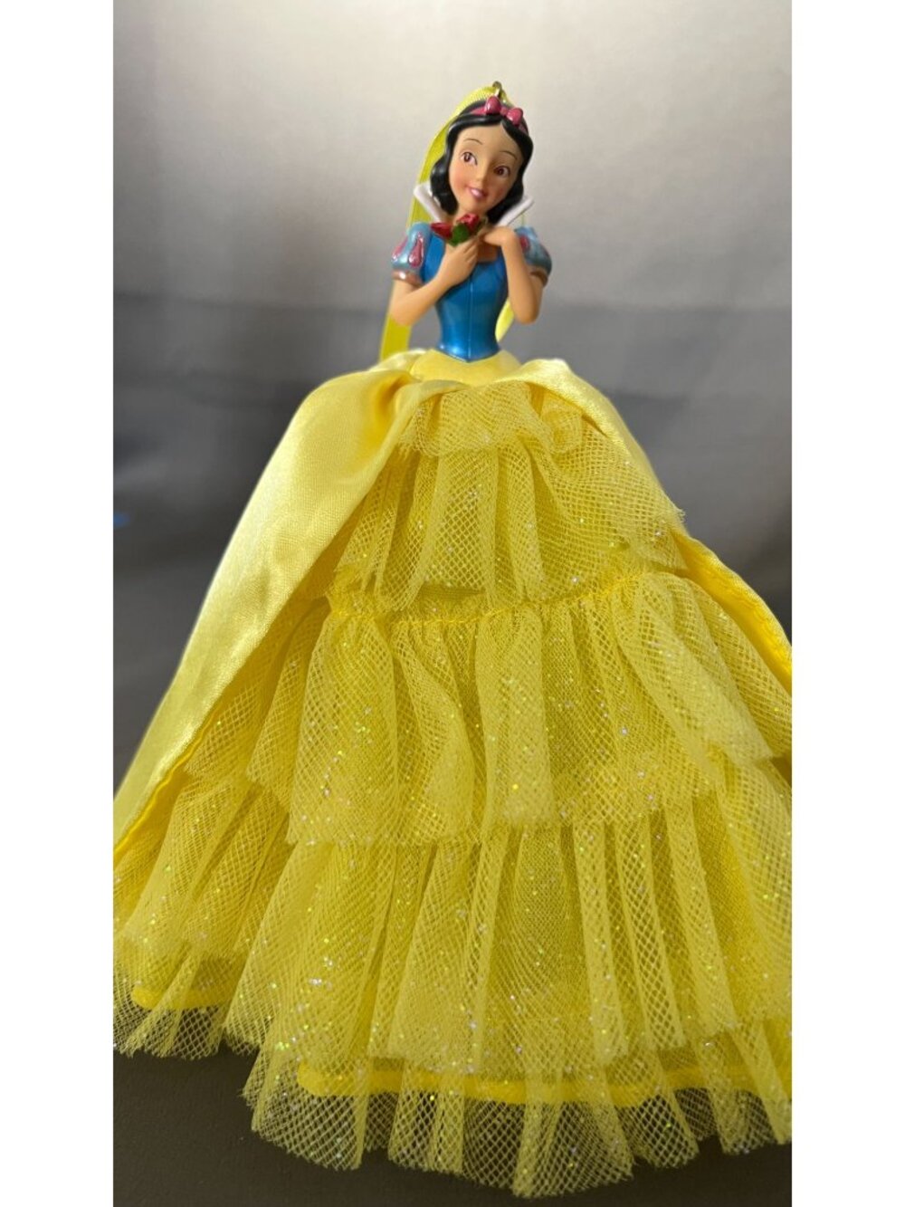 Disney Snow White Ornament Yellow Dress Sparkling Tulle Collectible - Picture 3 of 5